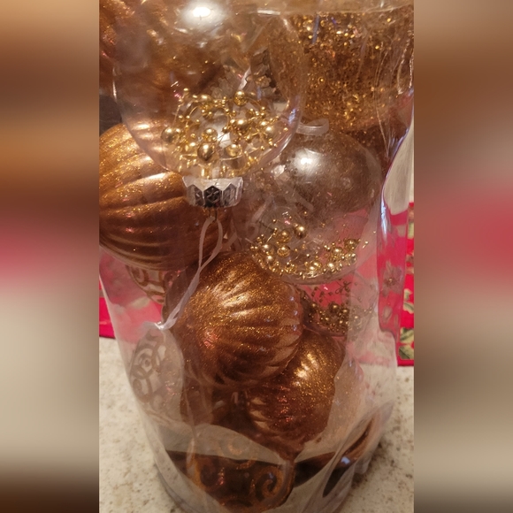 20 Christmas Ball Ornaments, Gold, Glitter & Clear. - Picture 2 of 5